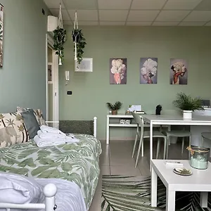  Bed & Breakfast Botanical